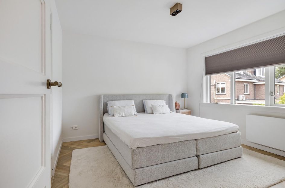 Prins Bernhardstraat 12
