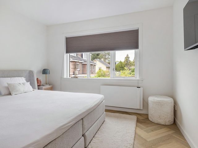 Prins Bernhardstraat 12, Barendrecht