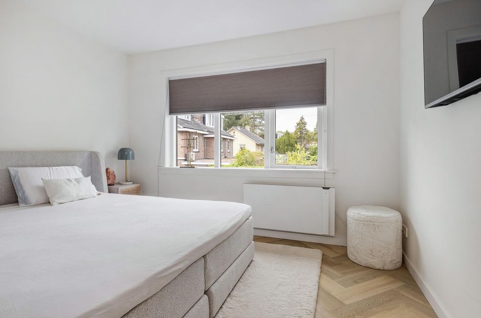 Prins Bernhardstraat 12
