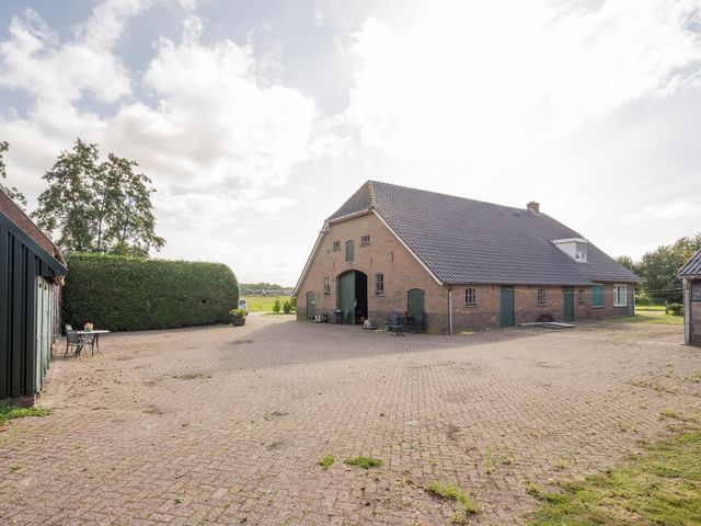 Leemweg 27, Zwartebroek