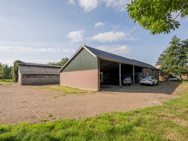 Leemweg 27, Zwartebroek