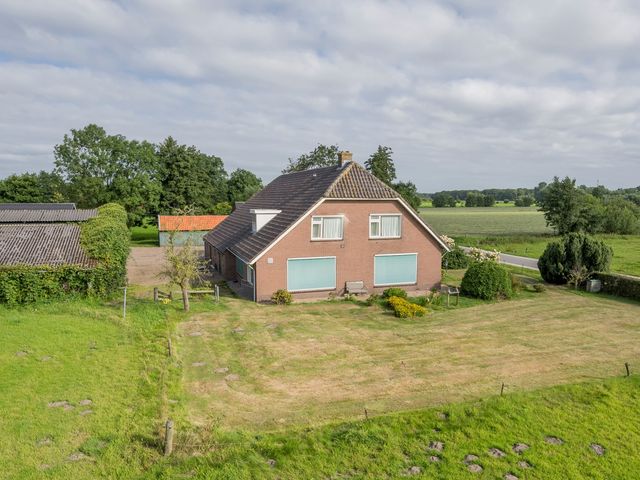 Leemweg 27, Zwartebroek