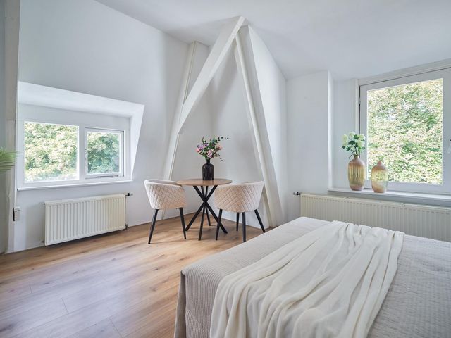 Heuvellaan 12F, Hilversum