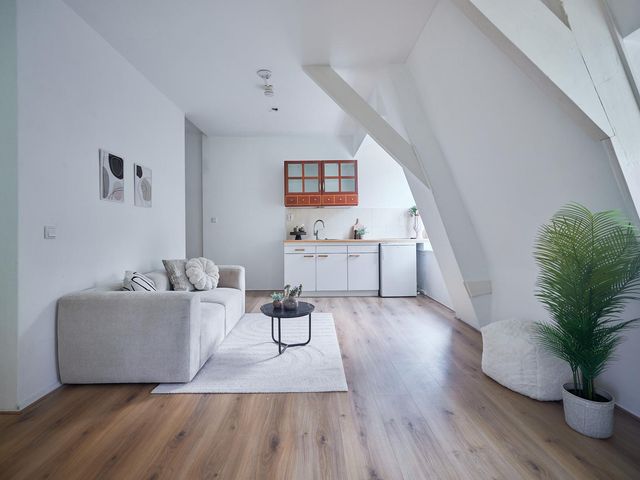 Heuvellaan 12F, Hilversum