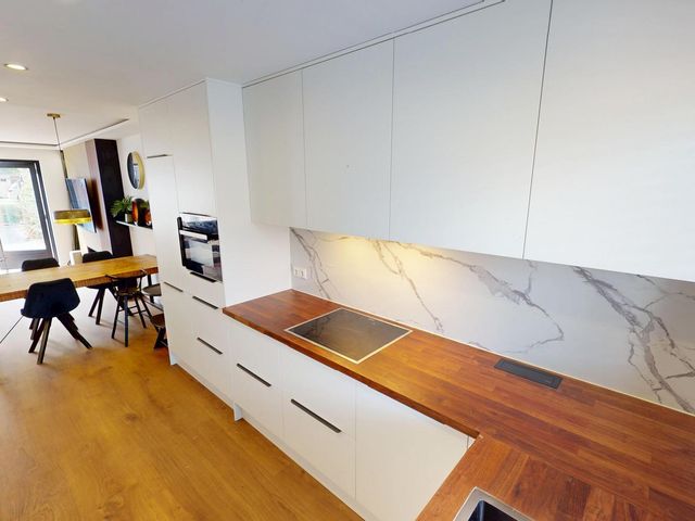 Munt 8, Hoogkarspel