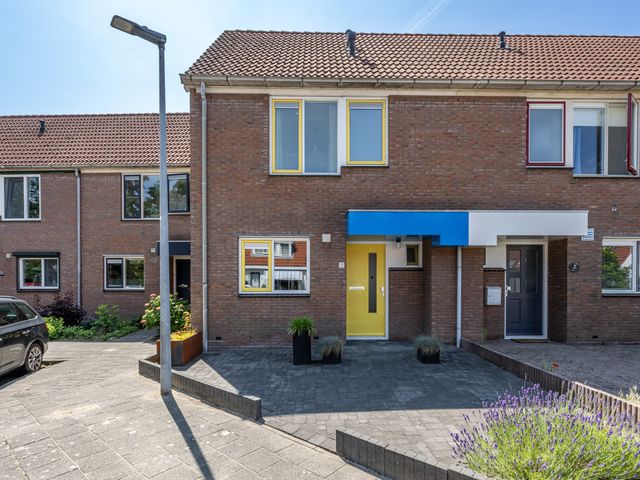 Pimpelmees 15, Sommelsdijk