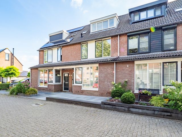 Tolgaarderlaan 16, Ijsselstein