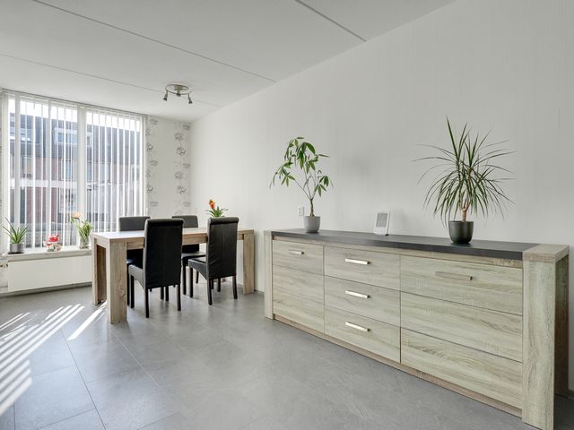 Tolgaarderlaan 16, Ijsselstein