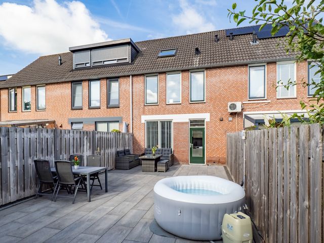 Tolgaarderlaan 16, Ijsselstein
