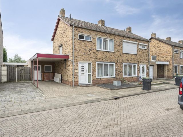 Belhofstraat 9, Roosteren