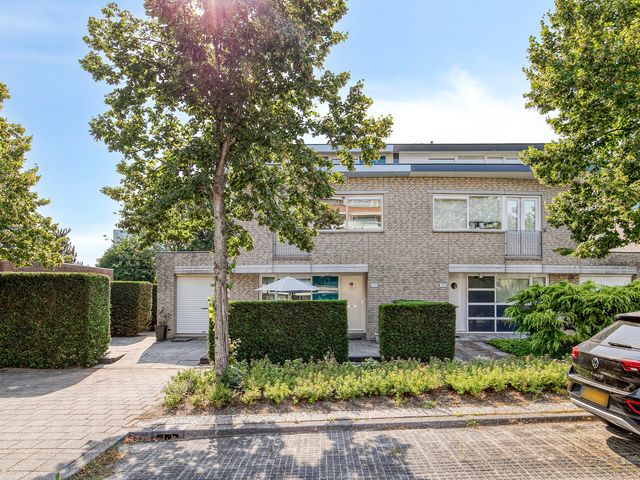 Bertus Van Akenlaan 117, Voorschoten