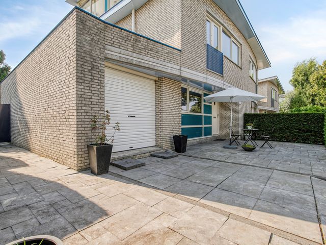 Bertus Van Akenlaan 117, Voorschoten