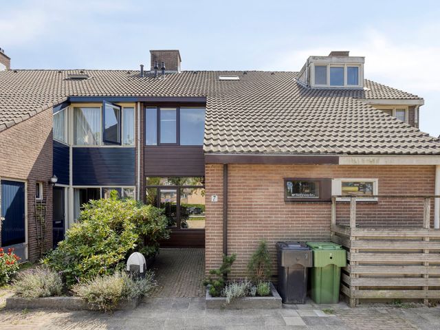 Van Beuningenplantsoen 7, Voorschoten