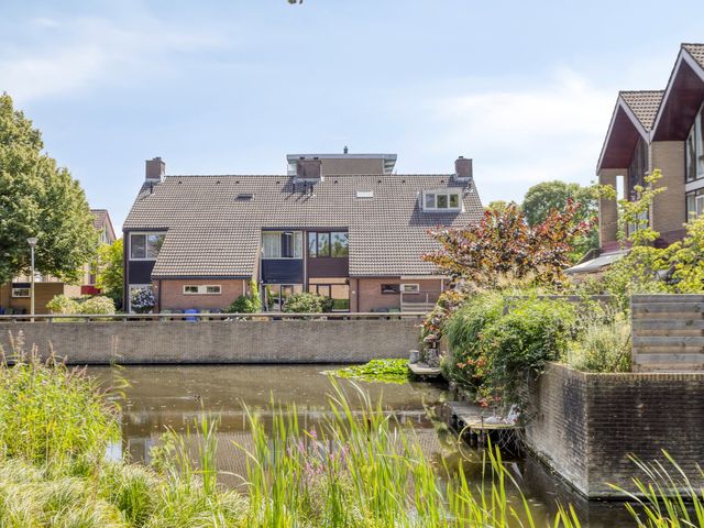 Van Beuningenplantsoen 7, Voorschoten