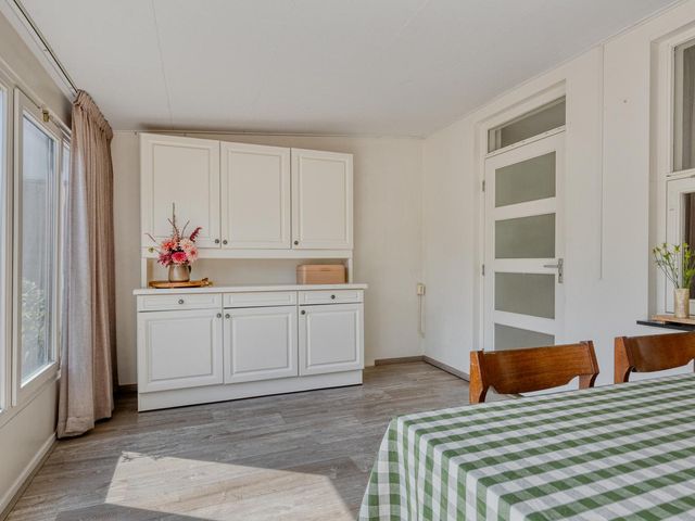 Gaanderij 24, Alphen