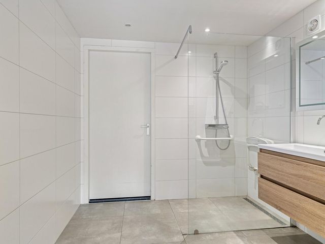 Gaanderij 24, Alphen