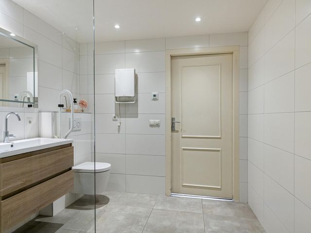 Gaanderij 24, Alphen
