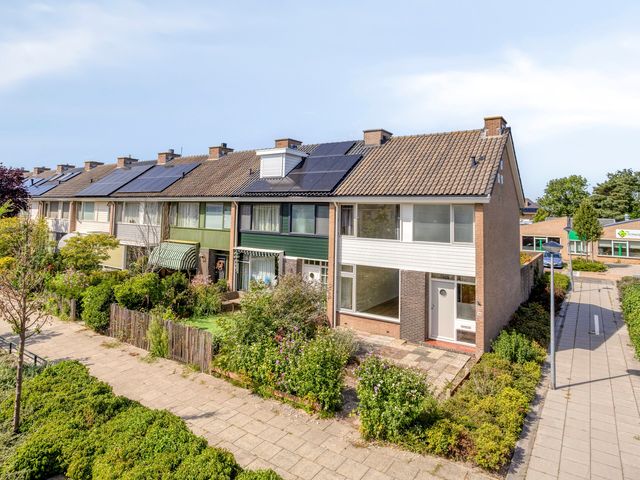 Willem Alexanderplantsoen 38, Rijnsburg