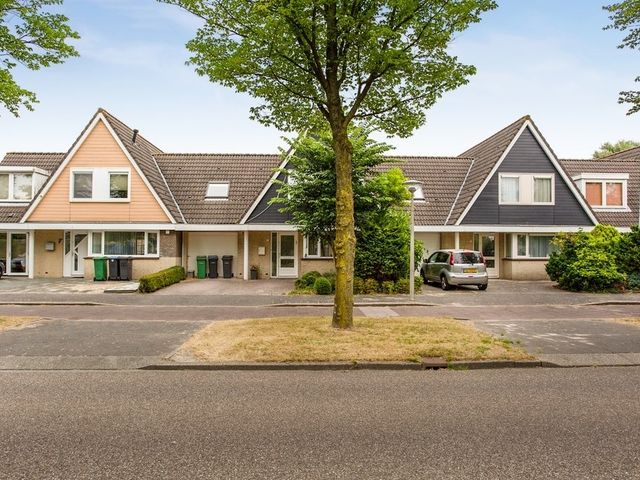 Bertha von Suttnerlaan 91, Amstelveen