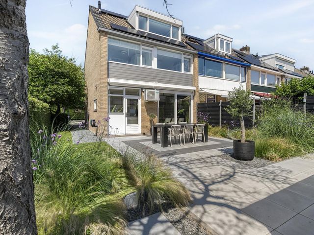 Bachlaan 46, Naaldwijk