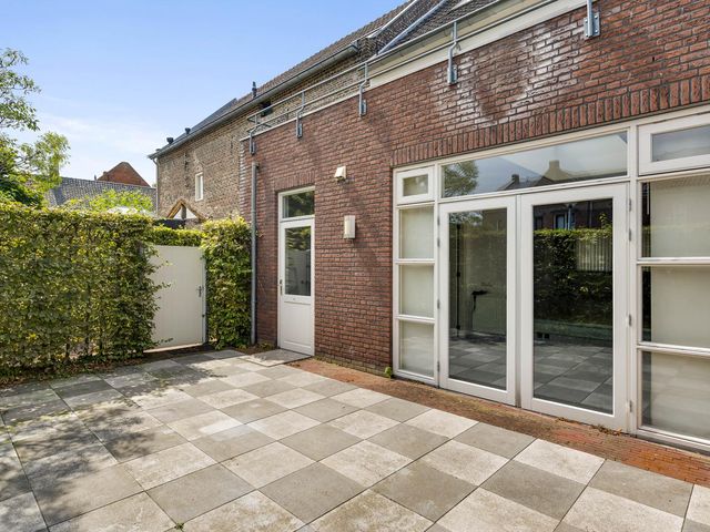 Biest 108, Weert