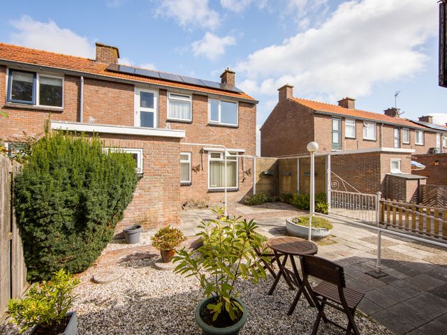 Lieuwkemastraat 28, Makkum