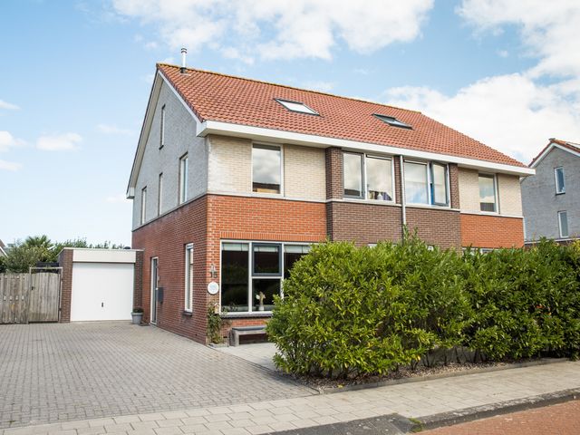 It Ferset 15, Makkum