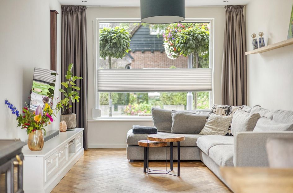 Adelstraat 25