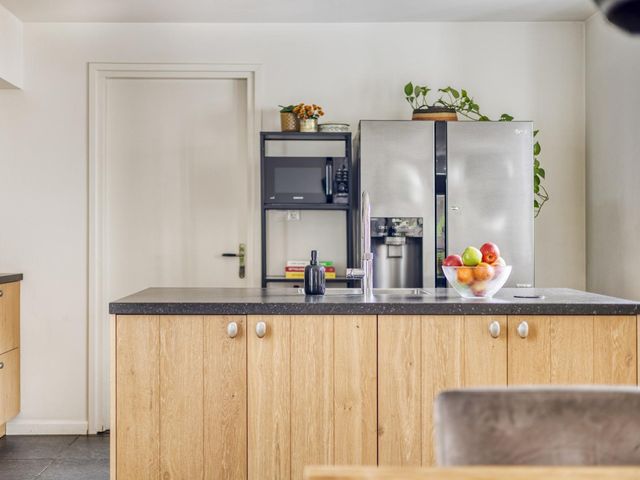 Adelstraat 25, Made
