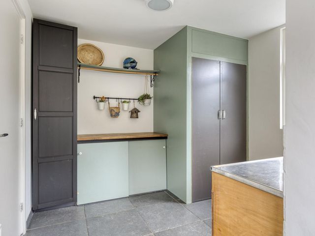 Adelstraat 25, Made