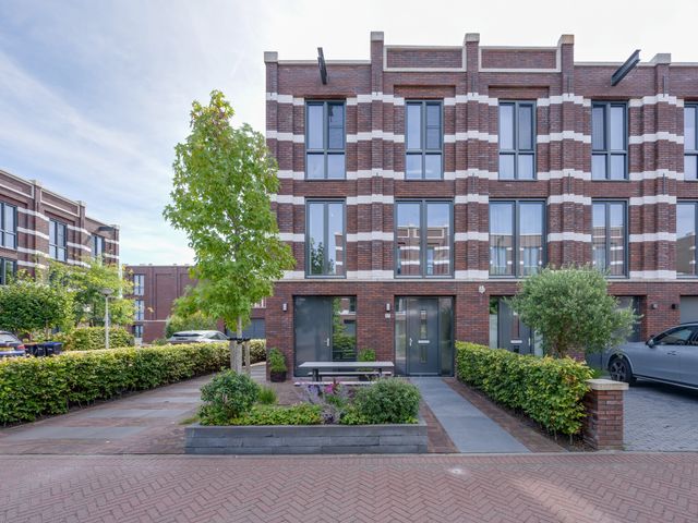 Thalassa 17, Wormerveer