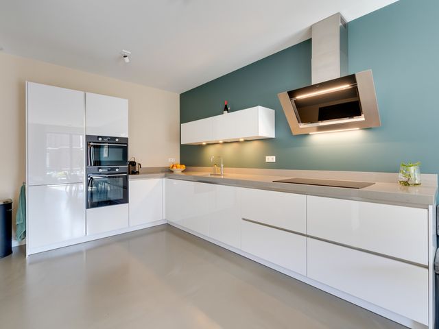 Thalassa 17, Wormerveer