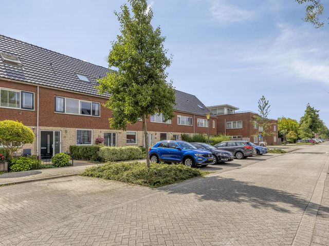 Pernisstraat 24, Zoetermeer