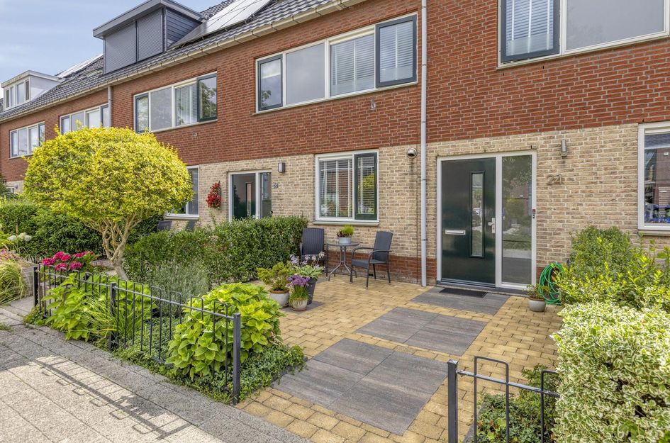 Pernisstraat 24