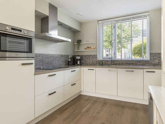 Pernisstraat 24, Zoetermeer