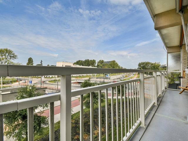 Westelijk Halfrond 379, Amstelveen