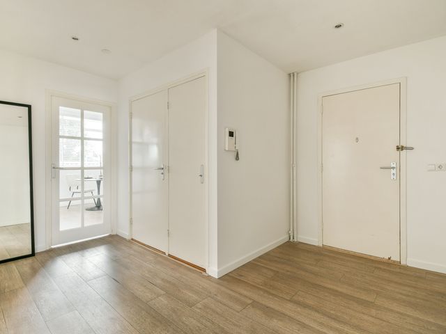 Westelijk Halfrond 379, Amstelveen