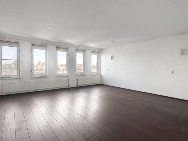 Justpier 94, Zaandam