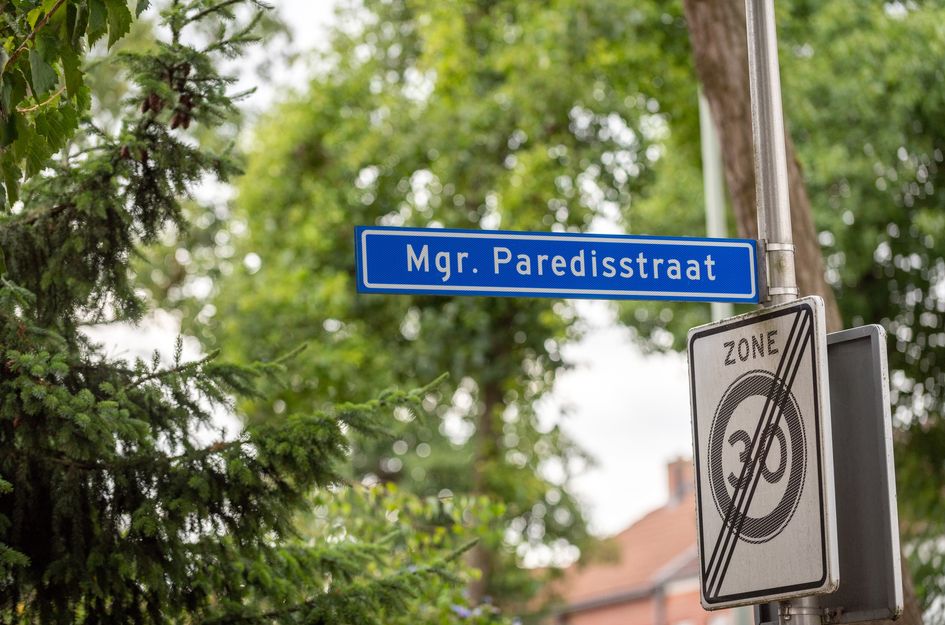 Mgr. Paredisstraat 2