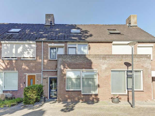 Amstel 49, Waalwijk