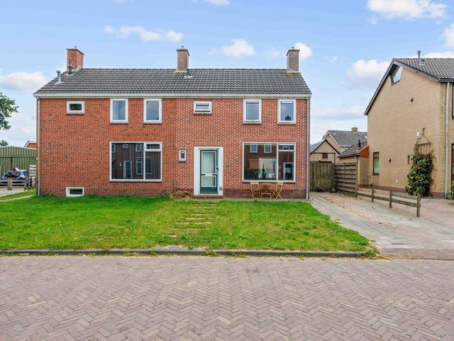 Rembrandtstraat 9, Marum