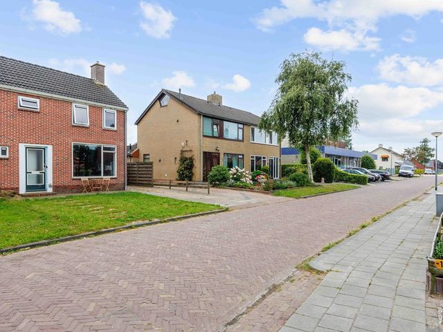 Rembrandtstraat 9, Marum