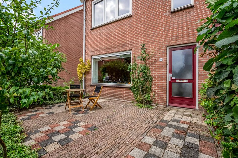 Borneolaan 48