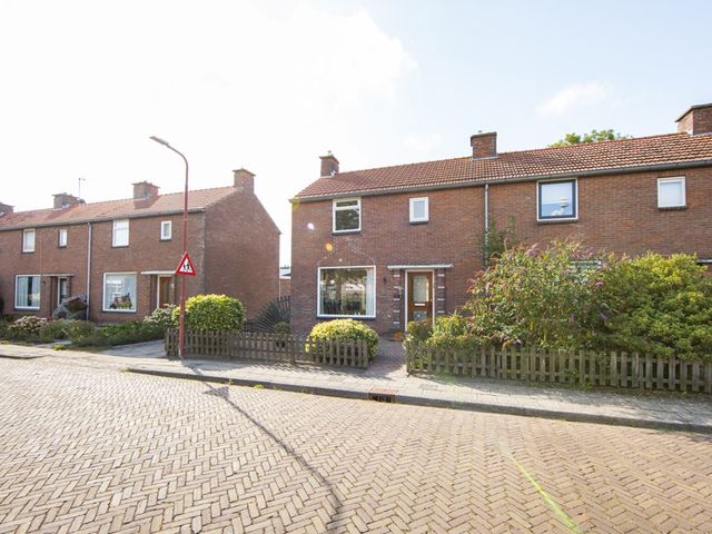 Lieuwkemastraat 28, Makkum