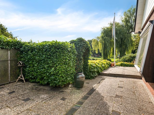 Oranjepark 7, Veendam