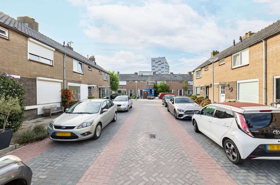 Donker Curtiusstraat 15