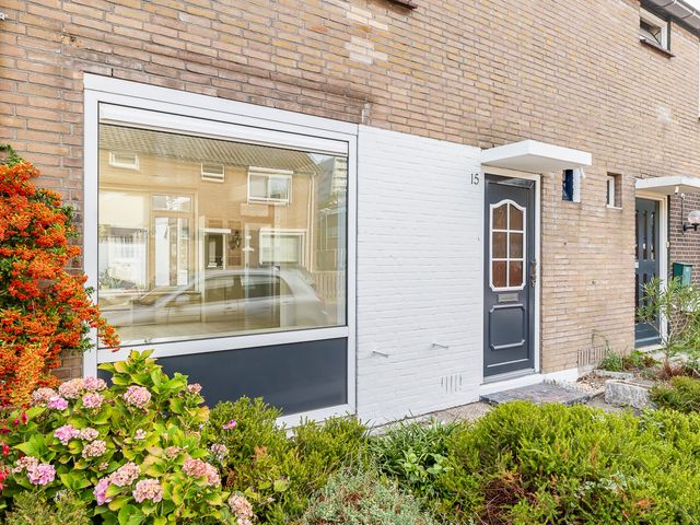 Donker Curtiusstraat 15, Vlissingen