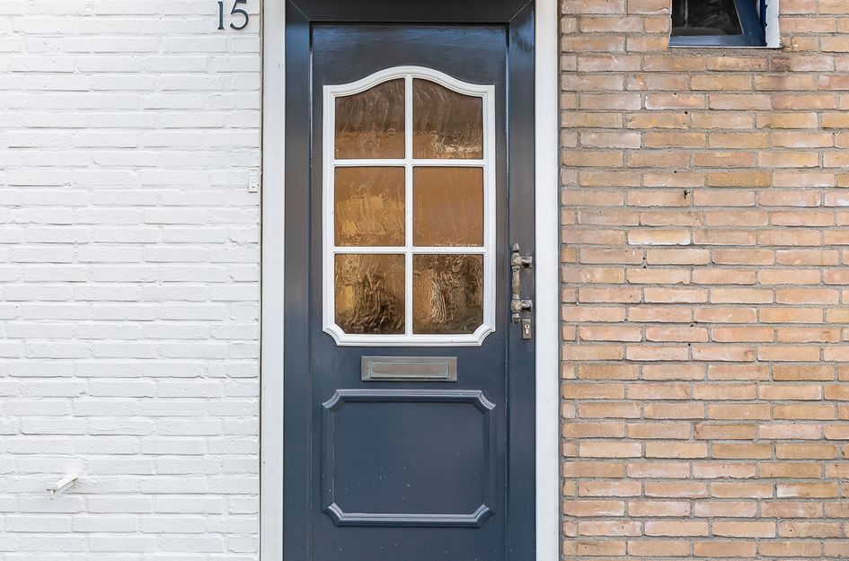 Donker Curtiusstraat 15