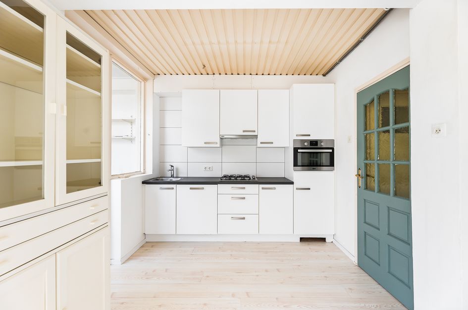Donker Curtiusstraat 15