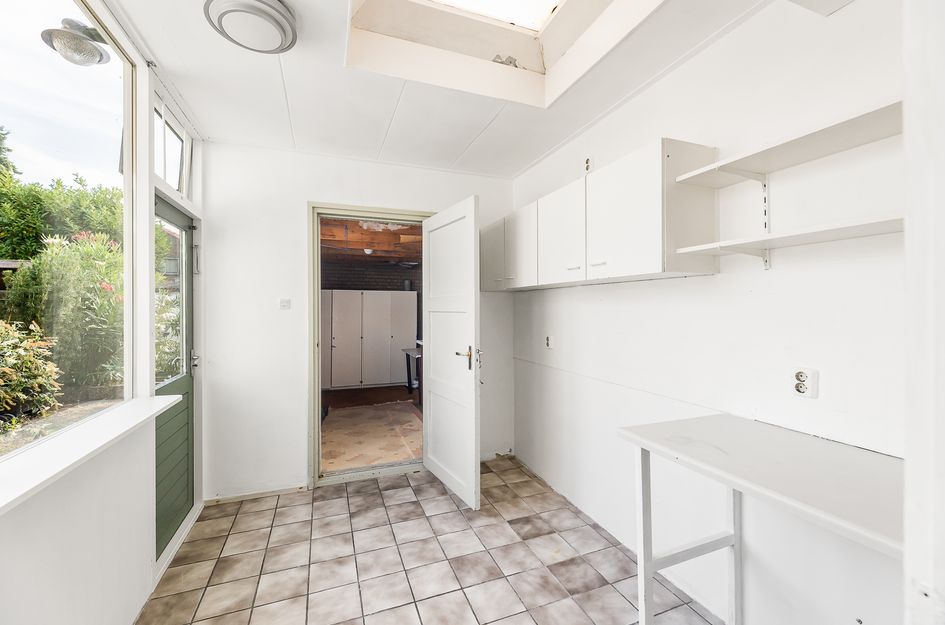 Donker Curtiusstraat 15